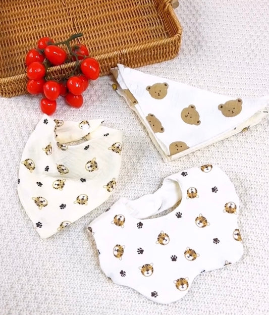 Lumera Feeding Bib